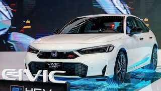 Alternative view of Honda Civic e:HEV RS